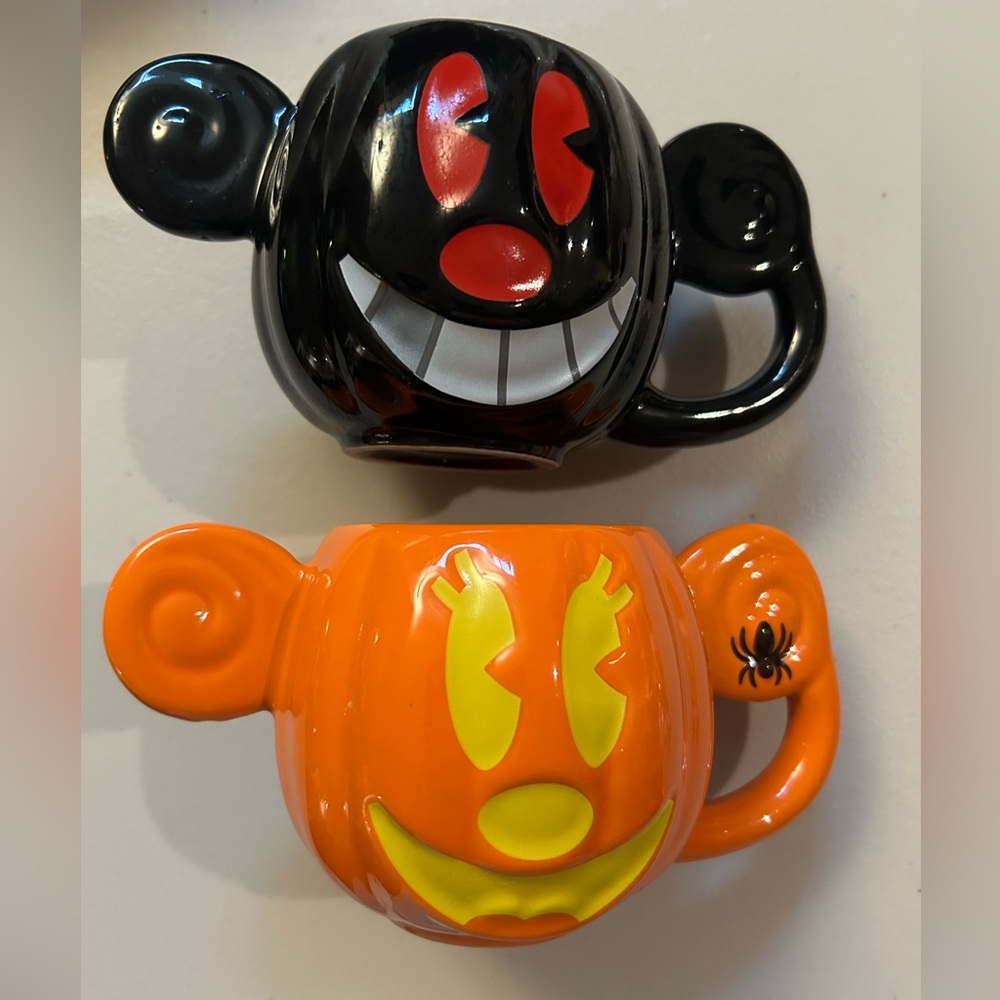 Mickey and Minnie mouse pumpkin mugs